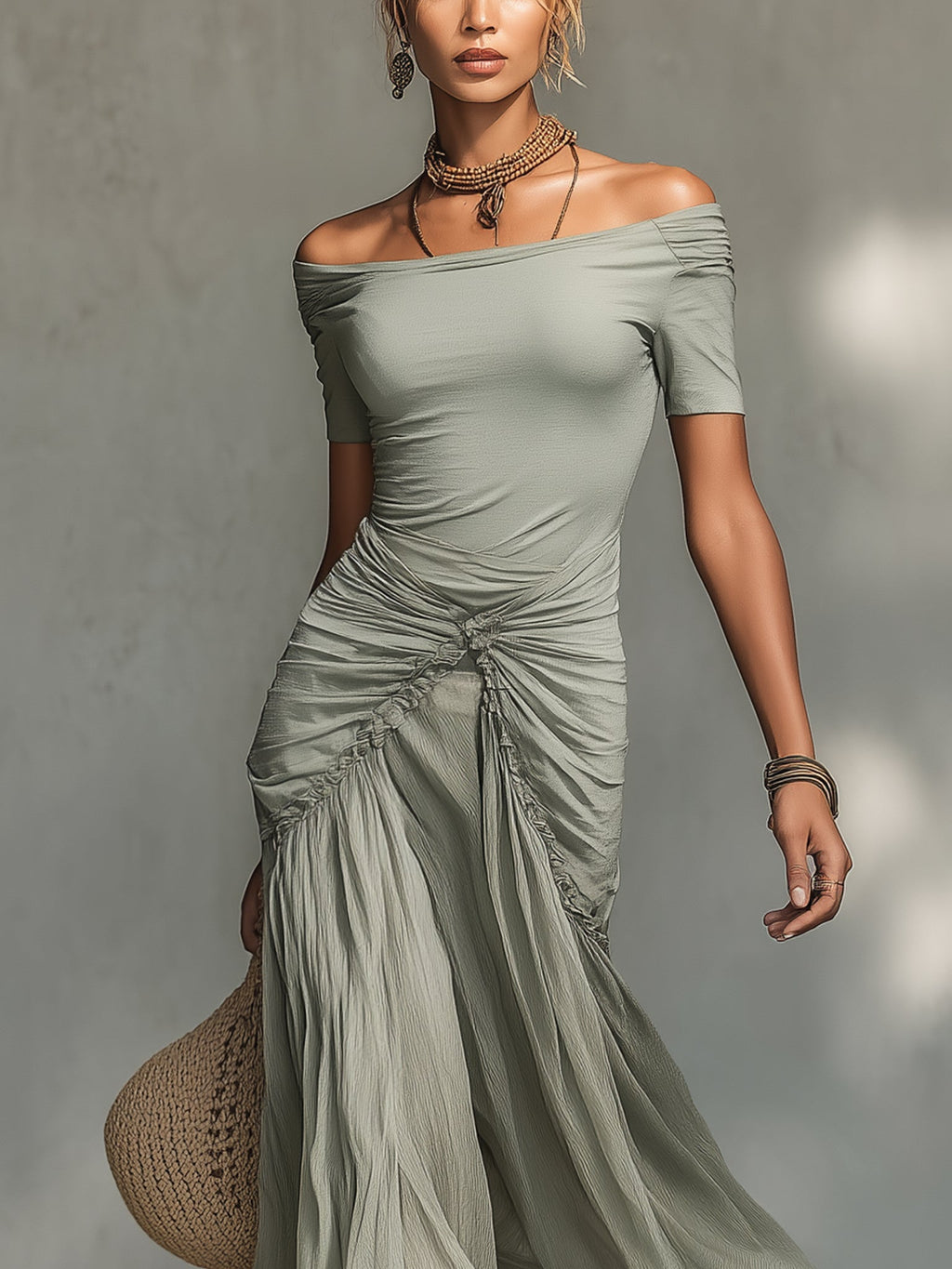 Vestito lungo grigio in tessuto elasticizzato e chiffon