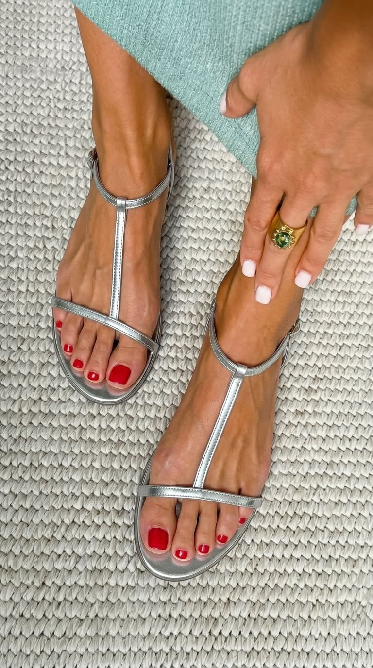 Eloise – Sandalias doradas de primavera