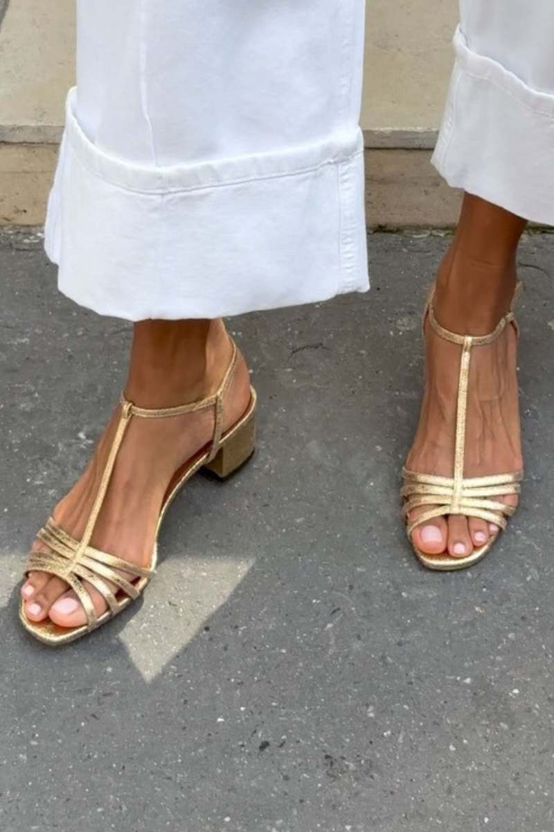 Hope – Sandalias Doradas de Elegancia Cotidiana