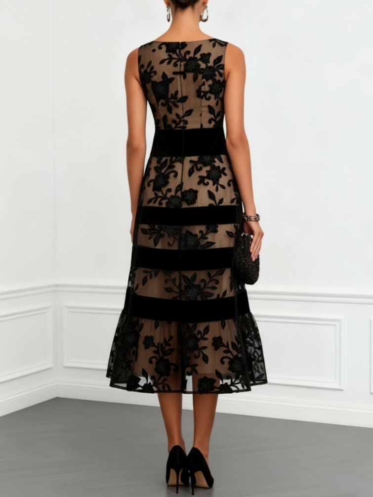 Abito midi in mesh nero a stampa floreale, senza maniche, con silhouette ad A.