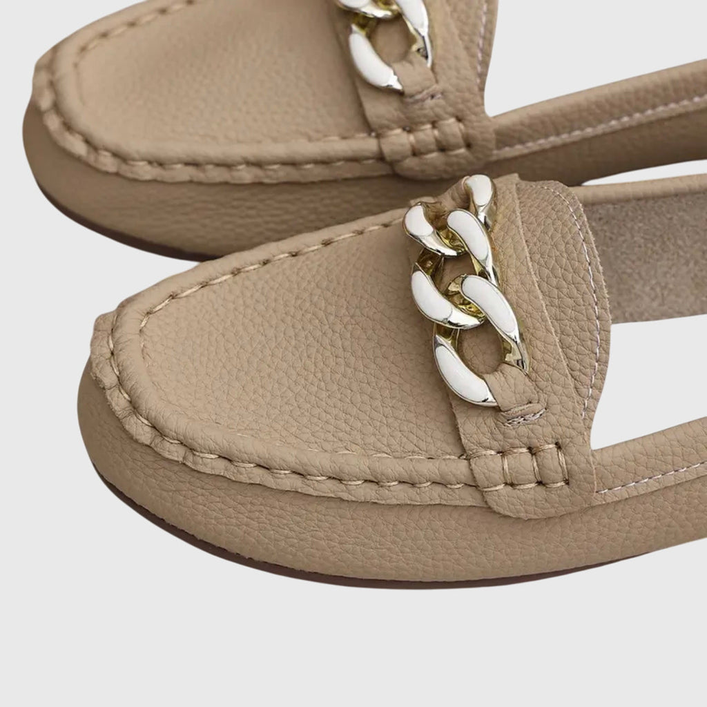 MELISSA | MOCASINES CON CADENA DORADA