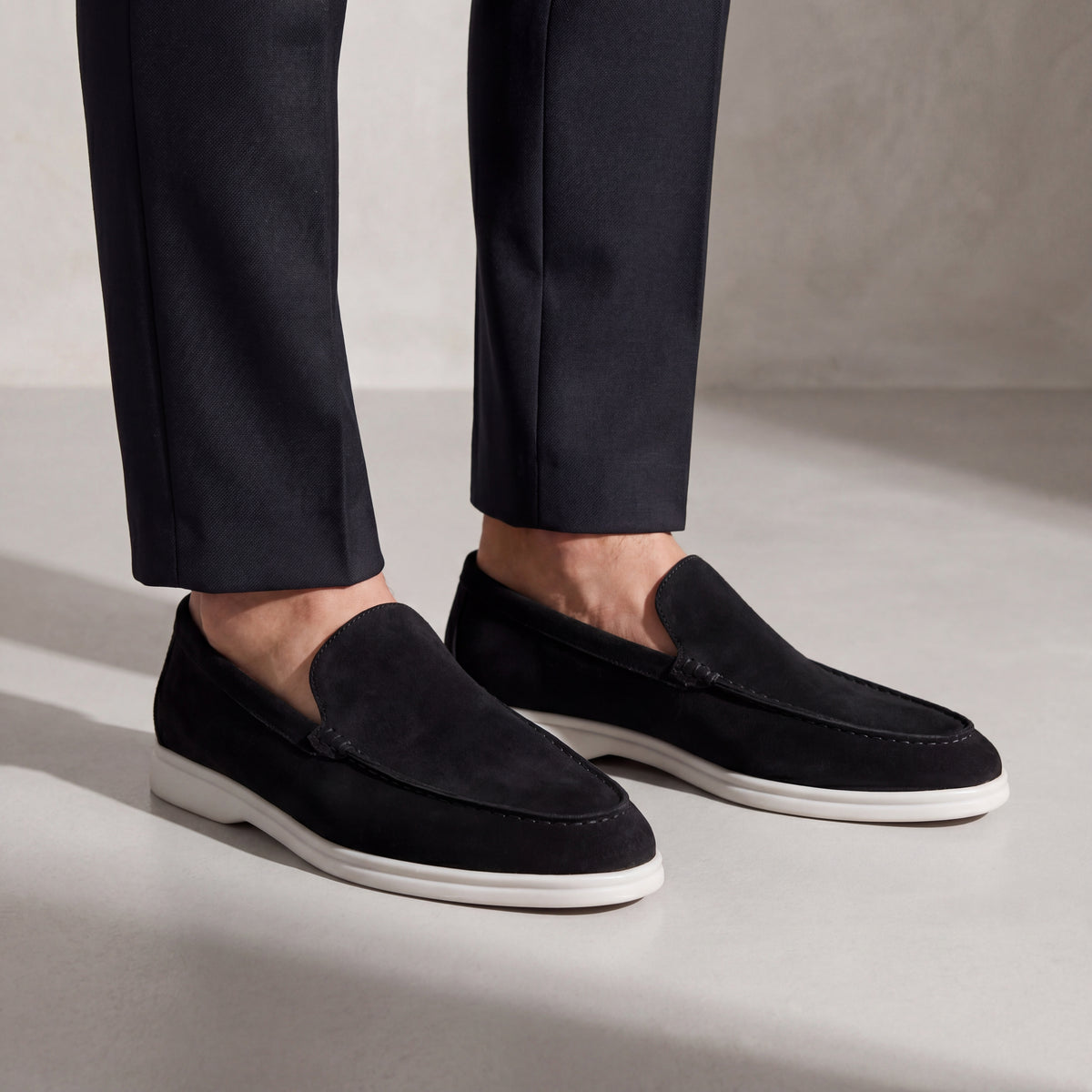 Elegantes mocasines de ante